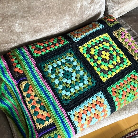 Vintage Handmade Knit Crochet Squares Afgan Throw - Picture 10 of 10